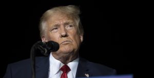 La Camera degli Stati Uniti ha formalmente convocato l’ex presidente Donald Trump per testimoniare sull’assalto al Congresso del 6 gennaio 2021