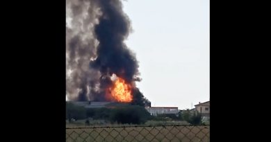 Breaking news: GUARDA: Enorme incendio alla Bergen cosmetics di Castel d’Azzano, Italia – Euro Weekly News