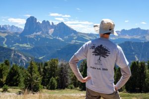 Breaking news: Le T-shirt di PoPville continuano a viaggiare per il mondo: Italia e Alaska – PoPville
