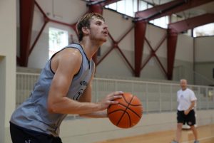 Breaking news: La Virginia Basket conclude il tour italiano con un’emozionante vittoria all’OT contro KK Mega Basket – Sports Illustrated
