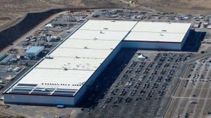 Tesla non rimarrà senza batterie: Panasonic ha intenzione di arrivare ad almeno 30 GWh