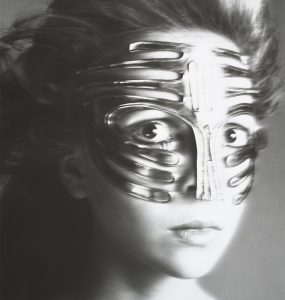 RICHARD AVEDON. Relazioni