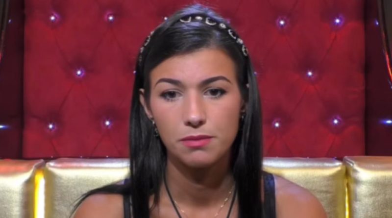 Grande Fratello Vip, Ginevra Lamborghini paragona Twitter a Chernobyl e scoppia il putiferio: “Toglietele i social!”