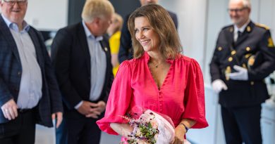 La principessa Märtha Louise si ritira dalle funzioni reali dopo il matrimonio con Durek Vivett