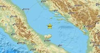 Terremoto nelle Marche poco dopo le 7. Scuole chiuse in diverse città