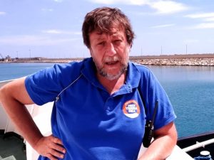 In mare pure la Ong italiana. Casarini: “A Meloni consiglio olio di ricino”