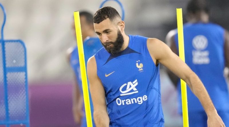 Mondiali in Qatar, Karim Benzema si ferma in allenamento: la Francia con il fiato sospeso