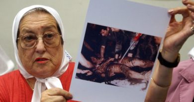 Addio a Hebe Bonafini, leader delle Madri di Plaza de Mayo che chiedevano verità sui desaparecidos. Tre giorni di lutto in Argentina