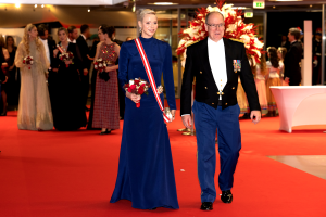 La Principessa Charlene torna trionfante alla celebrazione della Festa Nazionale di Monaco