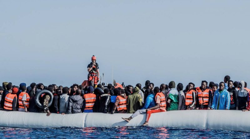 Migranti, l’Ue si sveglia. “Sbarchi insostenibili”. Nuova stretta sulle Ong