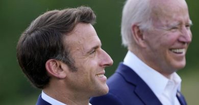 Macron attacca Biden ancora prima di incontrarlo: “Super aggressivi i sussidi Usa per le rinnovabili”