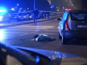 “Era pericoloso”. Scagionato il poliziotto che sparò allo straniero