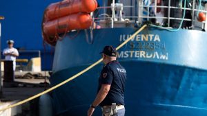 Breaking news: Il più grande processo italiano contro le ONG che soccorrono i migranti si ferma per la terza volta per mancanza di interpreti – Euronews
