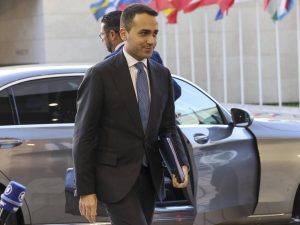 “Nemmeno uno stagista…”. Sberla europea contro Di Maio