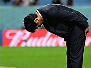 Inchinarsi dopo la sconfitta: la lezione del ct giapponese