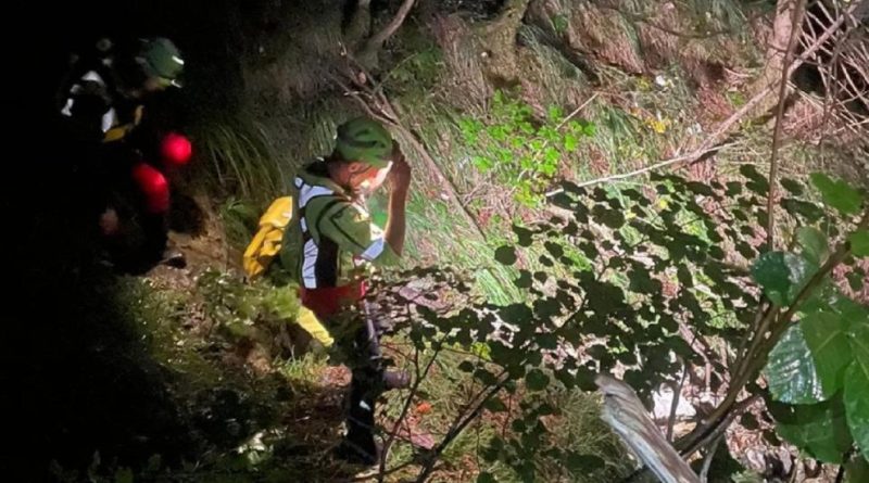 Lecco, geologo entra in una grotta per cercare minerali e muore travolto dal crollo di un masso