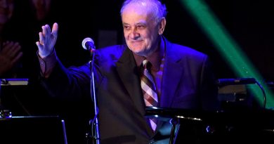 È morto il compositore Angelo Badalamenti, famoso soprattutto per la colonna sonora di “Twin Peaks”