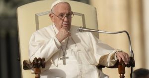 Qatargate, la condanna del Papa: “Questo scandalizza. La corruzione è peggio di un peccato perché ti mette in pericolo l’anima”