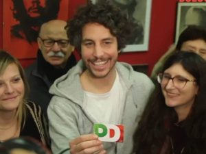 Dal partito “tossico” alla tessera: Santori si iscrive al Pd. “Sosterrò Schlein”