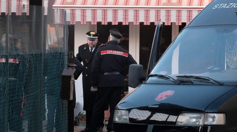 Donna trovata morta in casa nel Padovano, ferito gravemente il marito. Rintracciata e portata in caserma la figlia maggiore