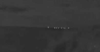 Militari russi sorpresi nella notte dagli infrarossi e bombardati: sembra un videogioco, è realtà