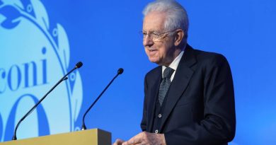 Monti, “re” delle tasse, ora attacca la flat tax