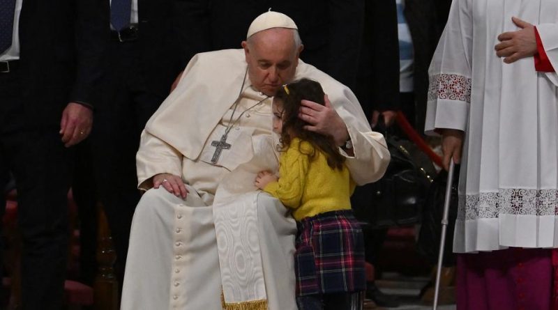Papa: il mondo sia più umano, la gentilezza contro le patologie della società