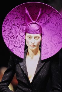 Philip Treacy Autunno 1997 Pronto per l’uso