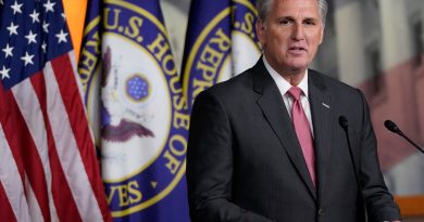 Kevin McCarthy è finalmente presidente della Camera. Vediamo se riesce a dire una parola