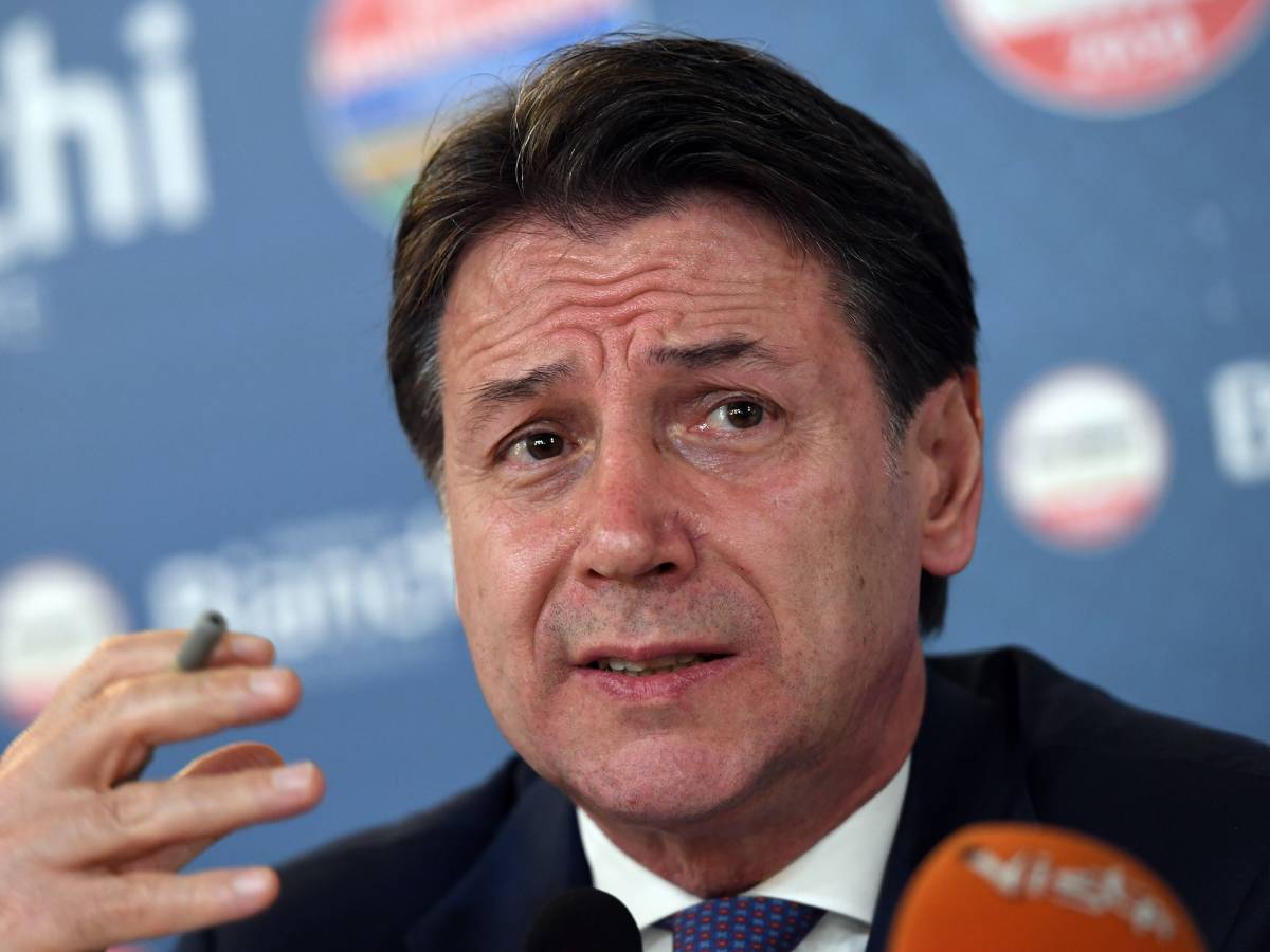 “Gli scrissi due volte”. Ma Conte si contraddice su Open Arms