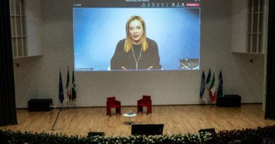 Meloni alla convention di FdI cita Garibaldi: “Qui si fa l’Italia o si muore, la penso proprio così”