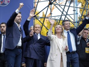 Altro che luna di miele finita: quasi un elettore su 2 vota il centrodestra