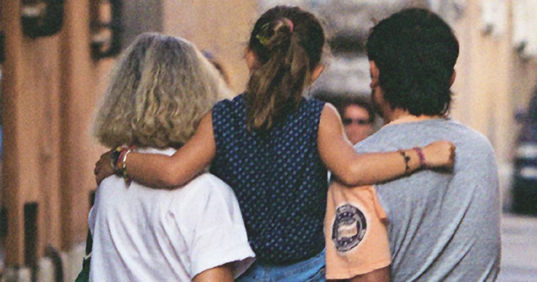 Piemonte, la legge ‘Allontanamento Zero’ tutela la logica della famiglia patriarcale