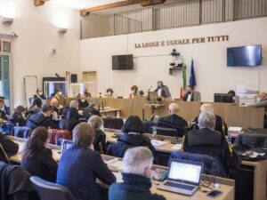 “La chemio vi uccide”: ultrasuoni contro i tumori. Dottoressa all’ergastolo