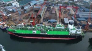 Da Singapore a Piombino: tutto pronto per l’ultimo viaggio della nave-rigassificatore