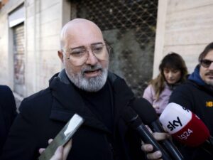 Bonaccini va a Mirafiori. Ma finisce contestato pure dai sindacati