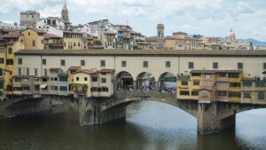 Breaking news: Turista californiano multato per aver attraversato un ponte medievale in Italia – WRIC ABC 8News