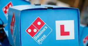 Breaking news: Il volo per l’Italia e la pizza di un uomo gli sono costati meno di un Domino’s – Liverpool Echo