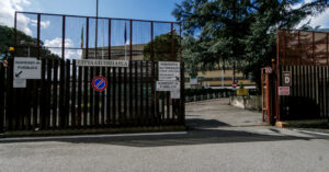 Roma, non soccorse la fidanzata in overdose e lei morì di polmonite: rinviato a giudizio. Il pm: “È omicidio volontario”