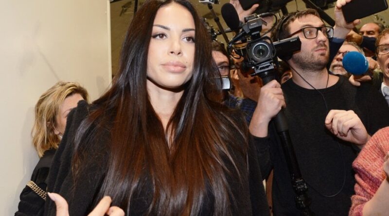 Berlusconi e gli altri imputati del Ruby ter assolti dall’accusa di corruzione in atti giudiziari: “Le ragazze andavano indagate, il fatto non sussiste”