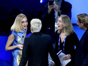 “Volgare e irrispettoso verso la moglie”. Così la femminista annienta Fedez