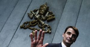 Vaticano, il prestito negato dallo Ior per il palazzo di Sloane Avenue “per evitare riciclaggio”