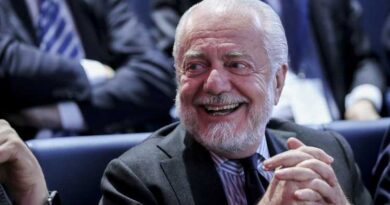 De Laurentiis: ‘Il Napoli la squadra più onesta! Scudetto? Lo dissi un anno fa, ora la Champions”.