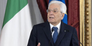 Mattarella ha espresso riserve sulla proroga delle concessioni balneari dopo aver firmato la conversione in legge del decreto “Milleproroghe”