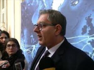 VIDEO: Studenti aggrediti a Firenze, Toti: “Condanna politica è minimo sindacale”
