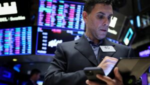 Le Borse di oggi, 3 marzo. Segnali di cautela della Fed sui tassi, mercati europei positivi