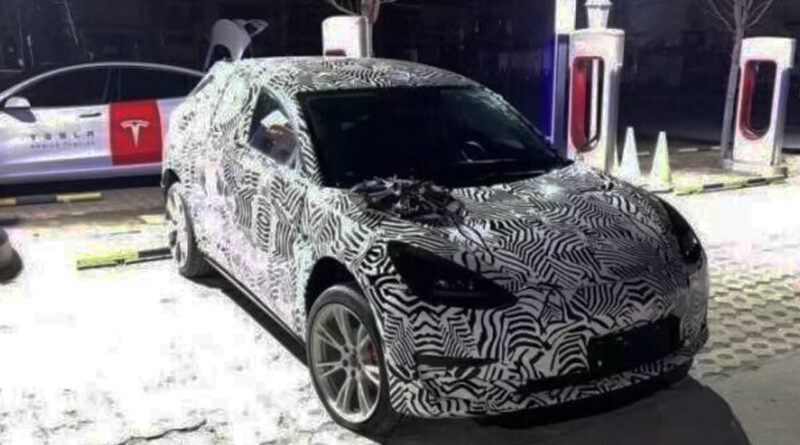 Mazda che sembra una Tesla: è davvero la Model 2? Forse la prova definitiva dal display