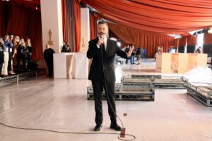 Il cambiamento che salverà gli Oscar è… un tappeto color champagne?
