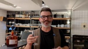 Gli alberi degli Dei – Speciale Atene. Dall’ulivo di Atena nasce il Negroni greco