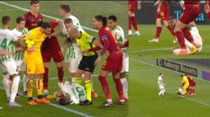 Roma-Sassuolo, follia Kumbulla: calcio a Berardi, rigore e rosso